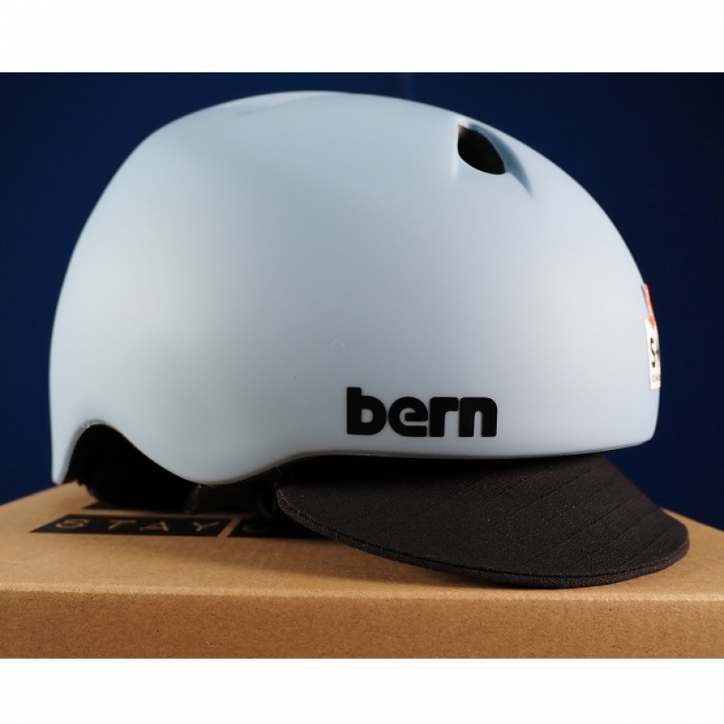 【新品未使用】bern ヘルメット S-M BERN SM NINO MATTE BLACK MINT RED XS/S S/M ヘルメットプロテクター
